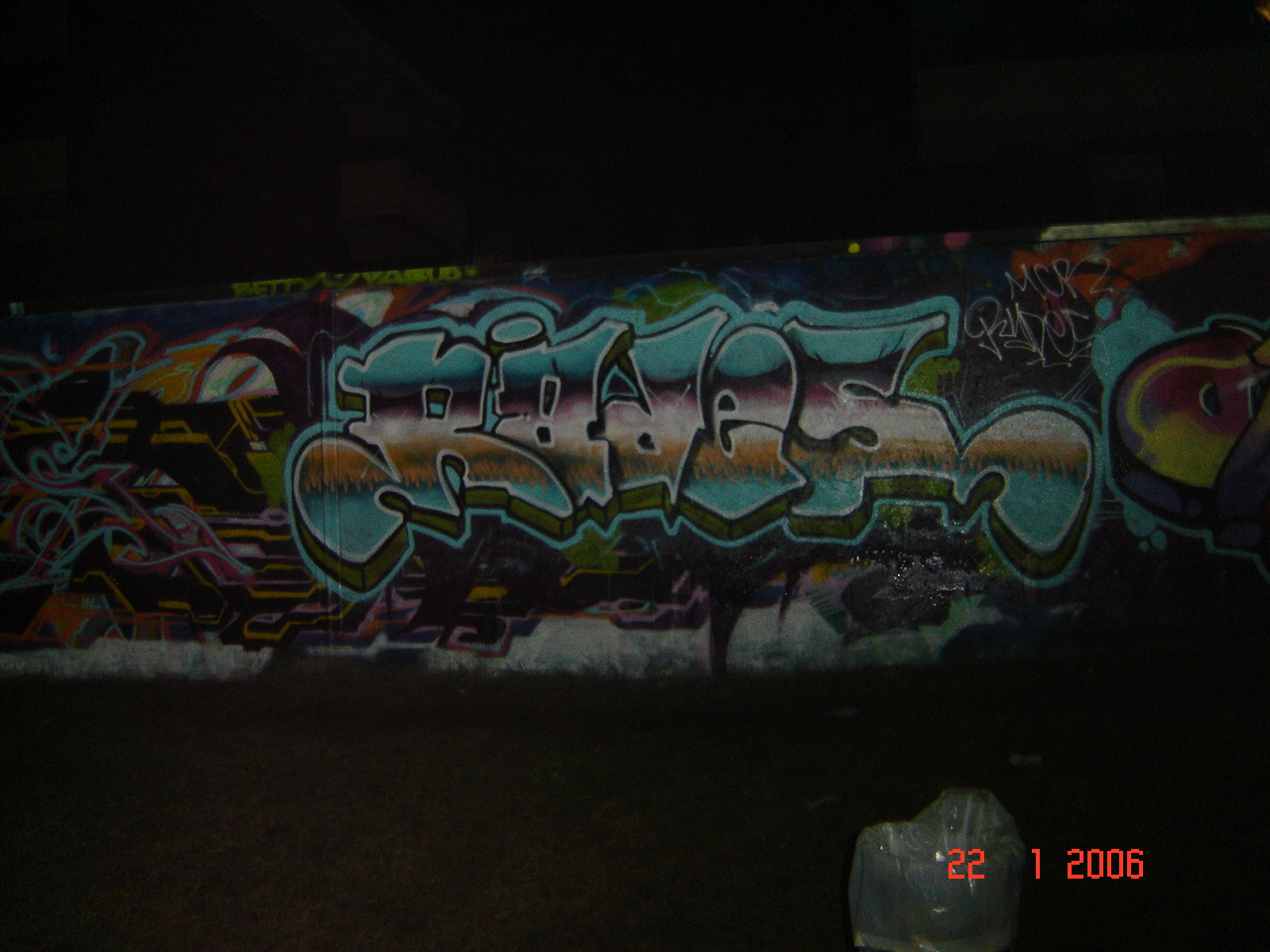 RADES: YO NES